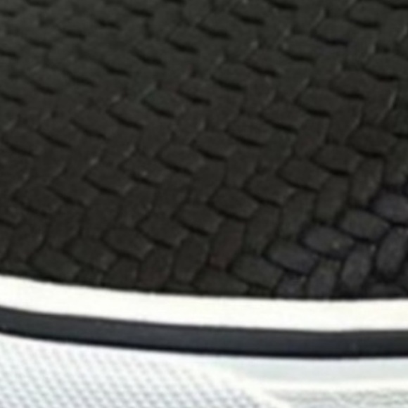 Vans Unisex 1.5” platform Classic Slip-On Embossed Suede Black/True White NIB - Picture 6 of 15